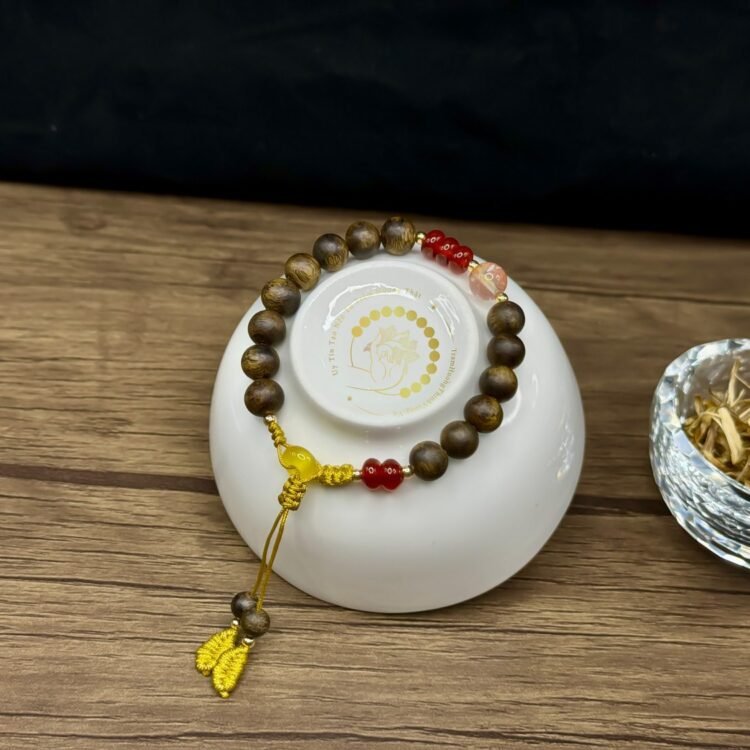 Vòng Tay Trầm Hương nữ mix đá và charm cao cấp - mệnh Thổ
